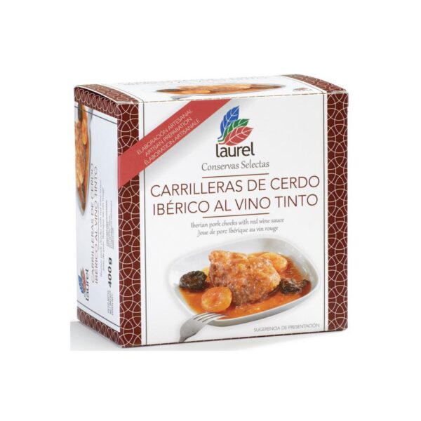 Iberian pork cheeks in red wine, preserved bay leaves